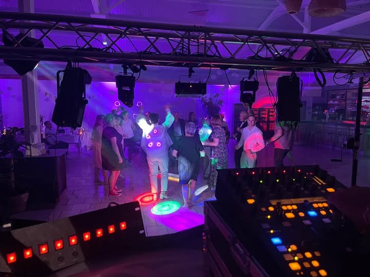 EVENT4U-EVENEMENT-LOCATION-THIERACHE-GILBERT ALEXANDRE-HUGO-BRAZIER-MATERIEL-DJ-MARIAGE-THIERACHE-AISNE3